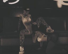 Pussyliking & strap moments